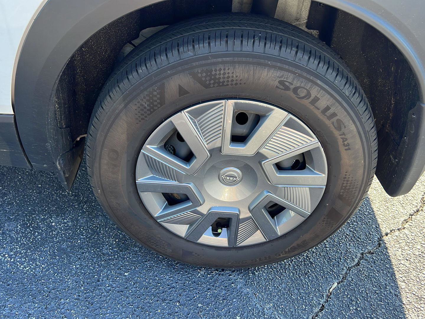 Used 2025 Nissan Kicks S FWD image 8