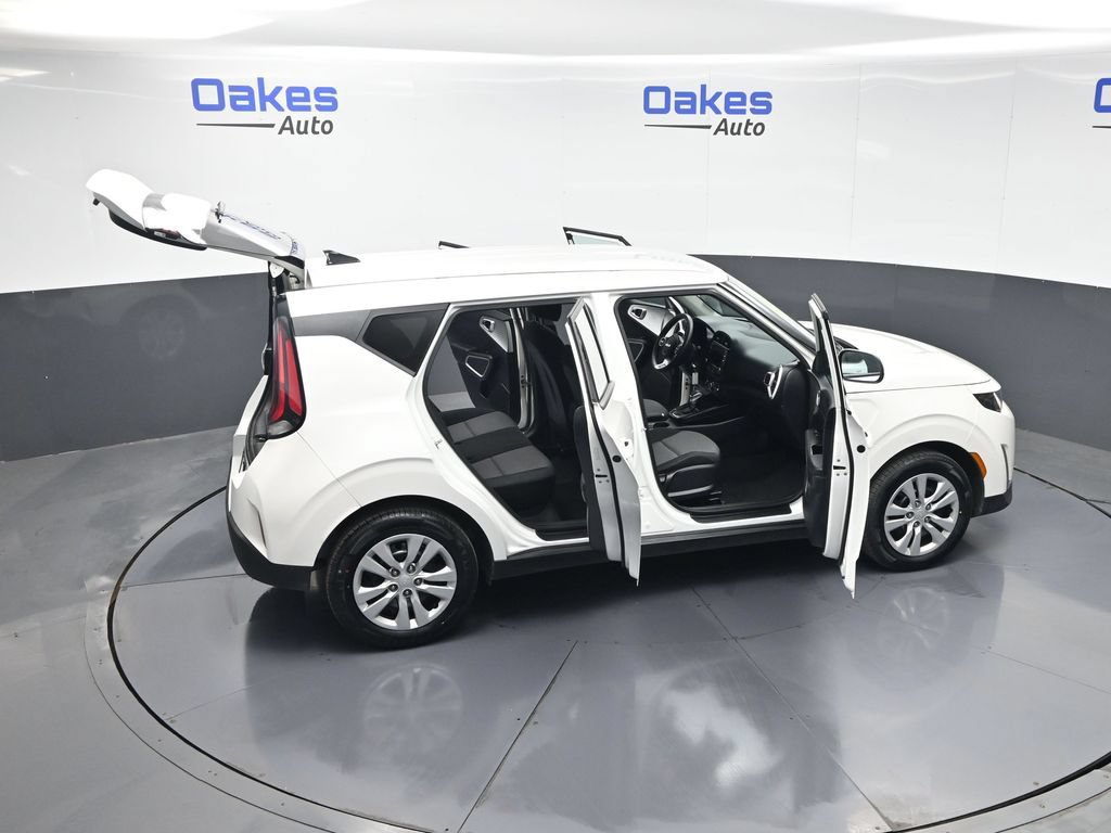 Used 2023 Kia Soul LX FWD image 53