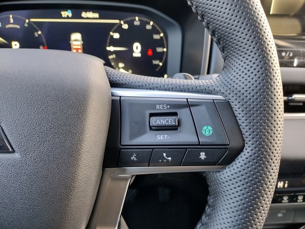 New 2026 Mitsubishi Outlander SE image 29