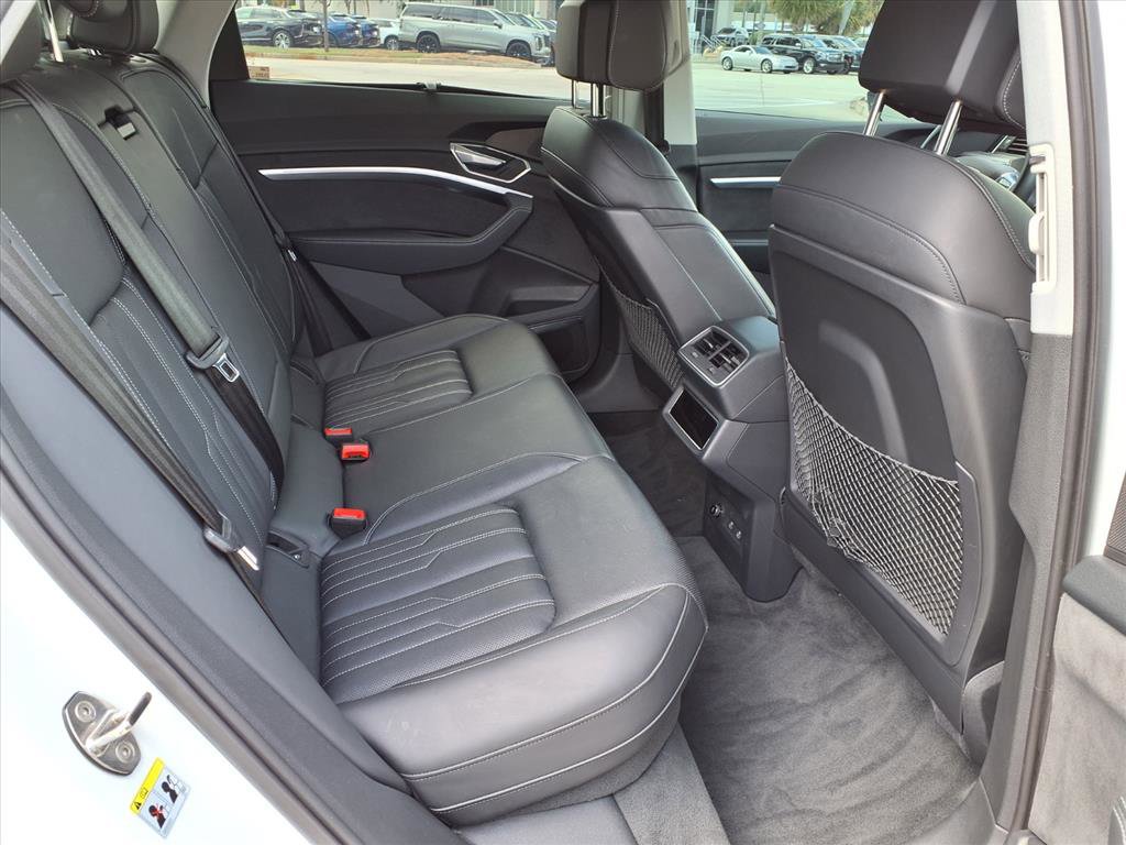 Used 2022 Audi e-tron Prestige w/ Prestige Package AWD/4WD image 13