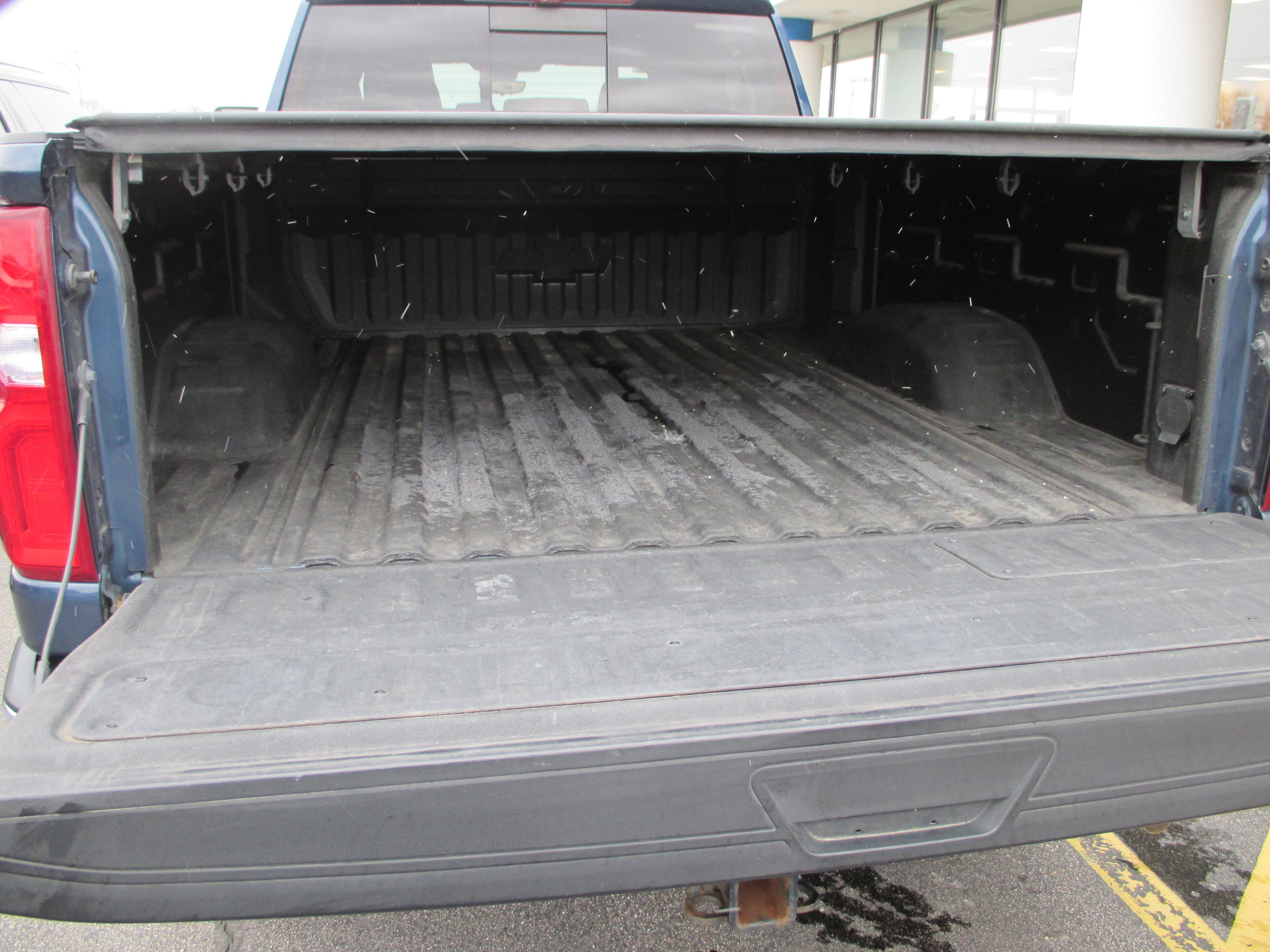 Used 2020 Chevrolet Silverado 2500 LTZ w/ LTZ Premium Package image 10