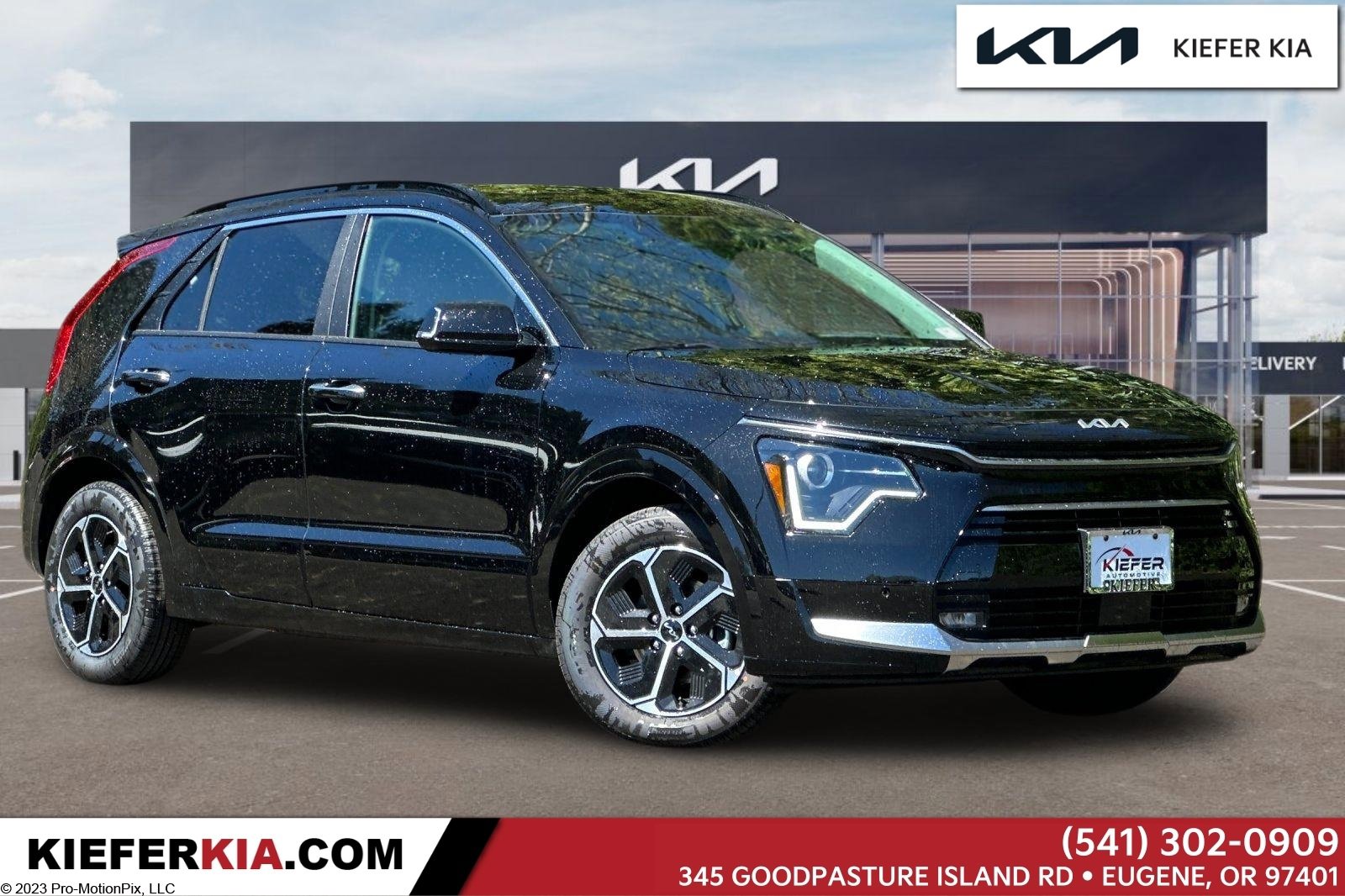 New 2025 Kia Niro SX image 1