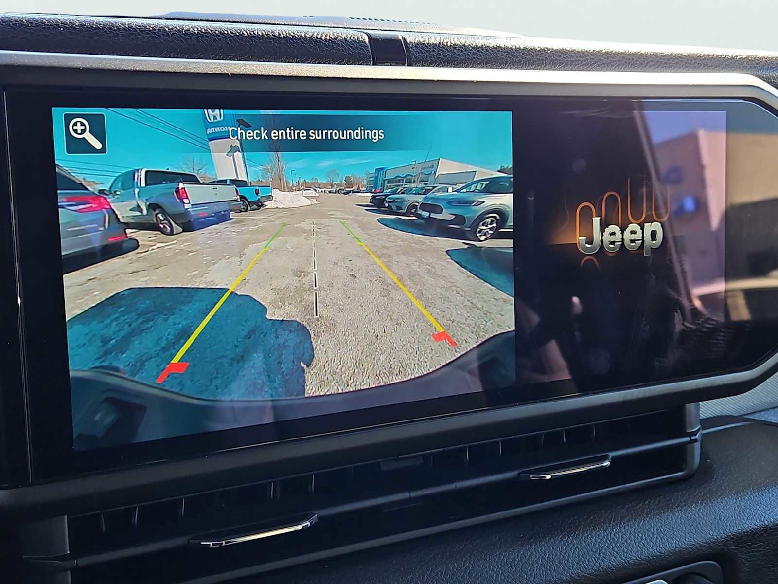 Used 2024 Jeep Gladiator Sport image 15