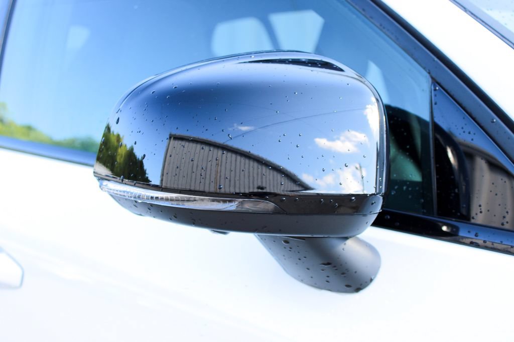 Certified 2025 Volvo XC40 B5 Plus AWD/4WD image 13