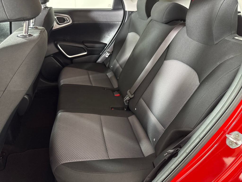 Used 2023 Kia Soul LX w/ LX Technology Package FWD image 13