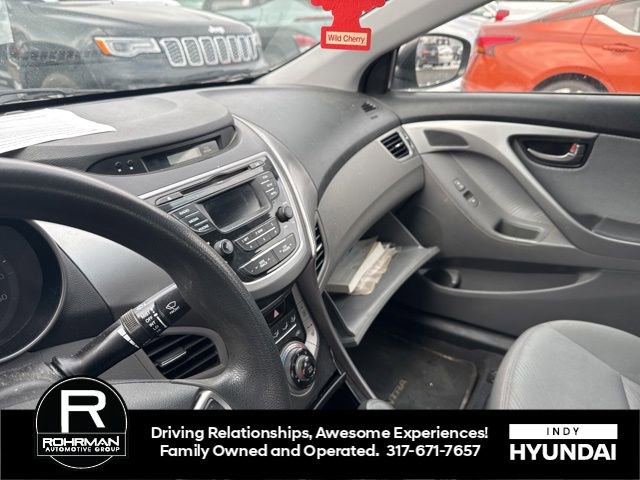 Used 2013 Hyundai Elantra GLS w/ Preferred Pkg image 10