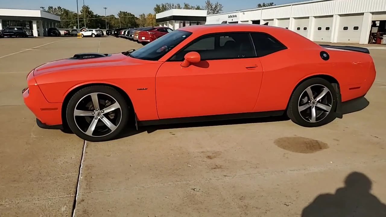 Used 2017 Dodge Challenger R/T Plus RWD image 5
