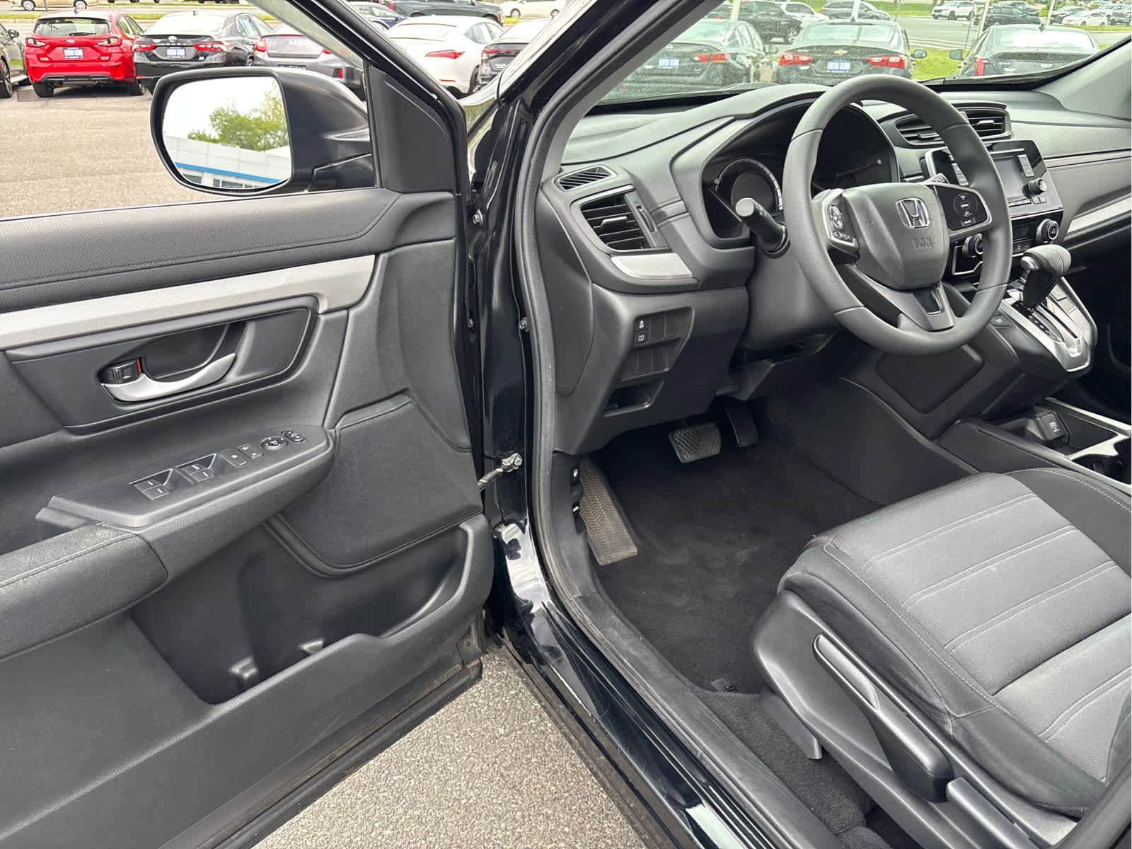 Used 2018 Honda CR-V LX image 7