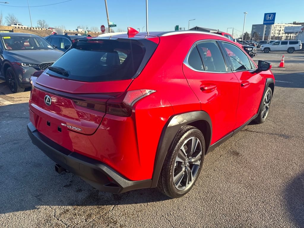 Used 2023 Lexus UX 250h AWD image 8