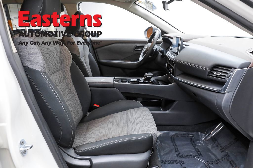 Used 2022 Nissan Rogue S image 24