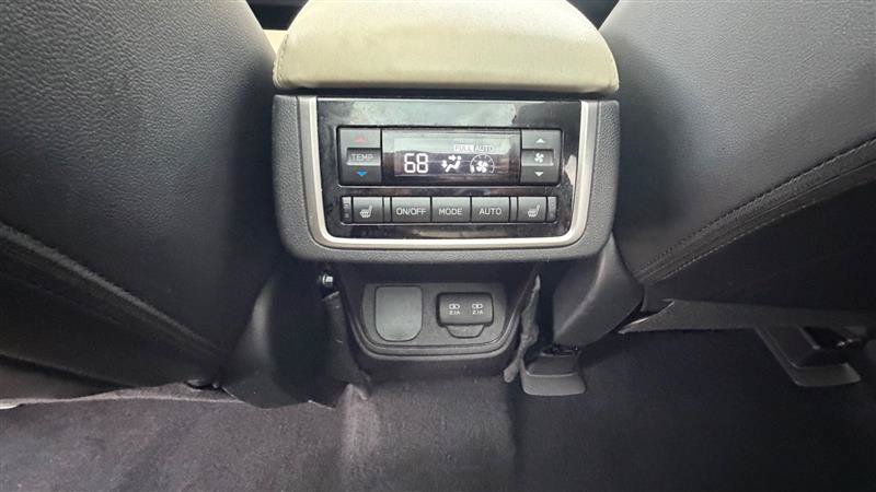 Used 2021 Subaru Ascent Limited w/ Technology Package AWD/4WD image 17