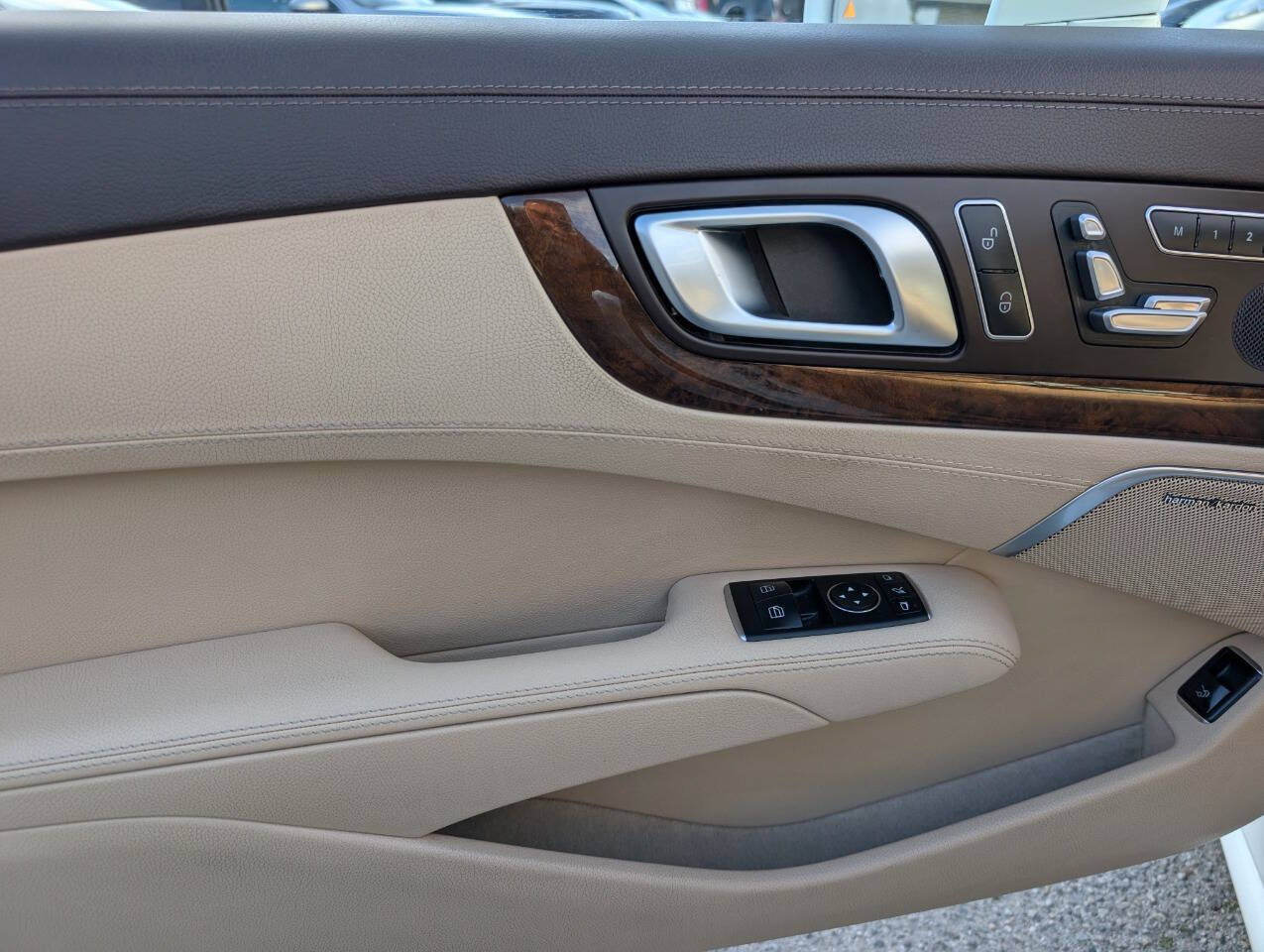 Used 2019 Mercedes-Benz SL 550 image 12