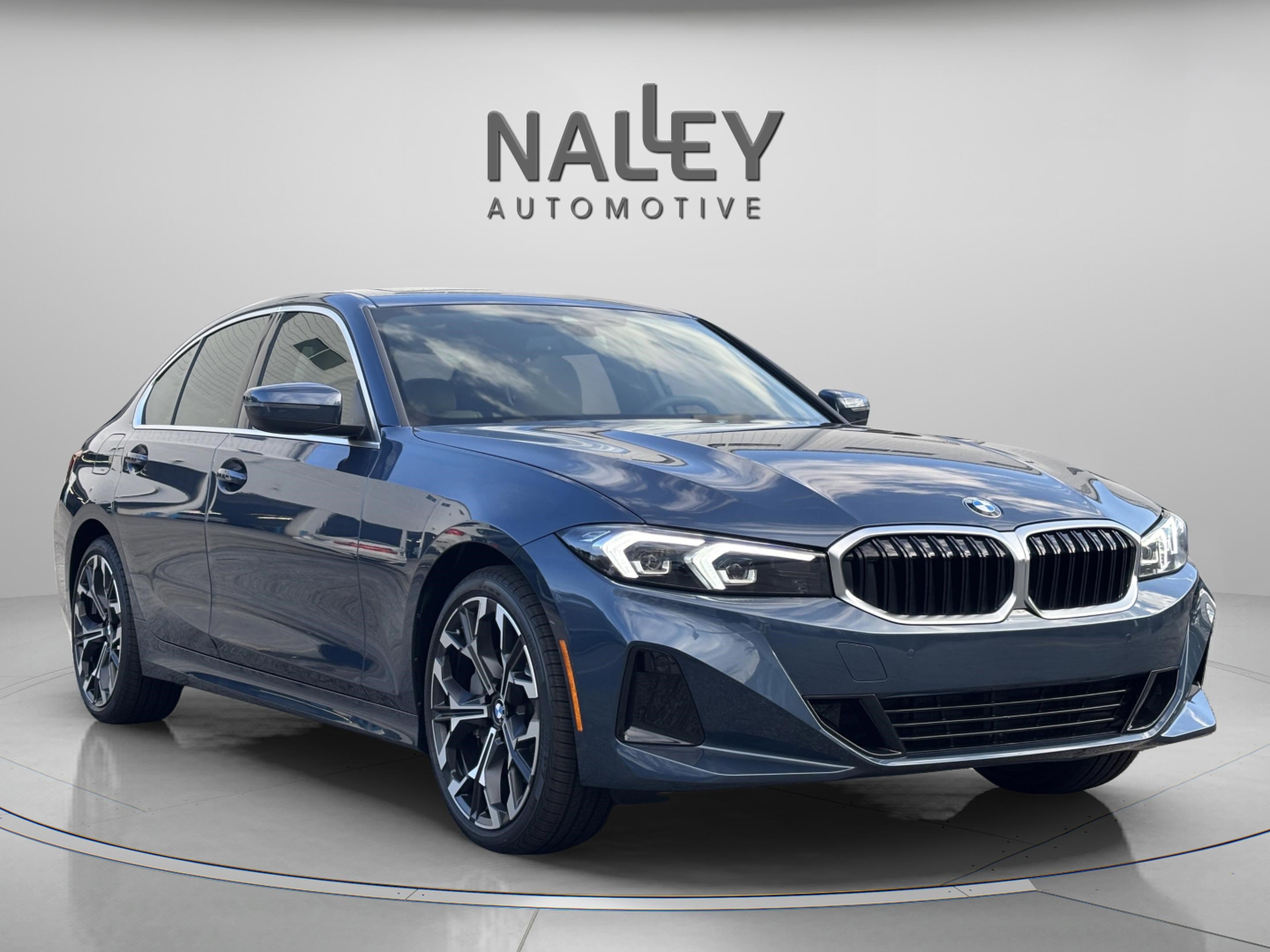 Used 2026 BMW 330i xDrive Sedan w/ Convenience Package image 6