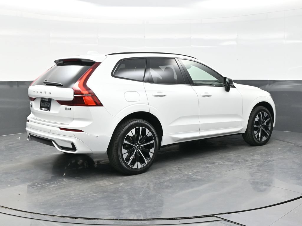 New 2026 Volvo XC60 B5 Plus w/ Protection Package Premier AWD/4WD image 7