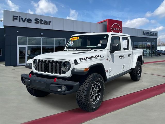 Used 2025 Jeep Gladiator Rubicon w/ Convenience Group AWD/4WD image 3