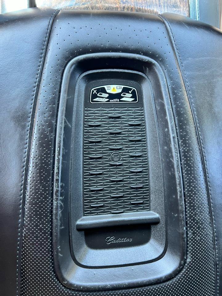 Used 2015 Cadillac Escalade Platinum AWD/4WD image 9