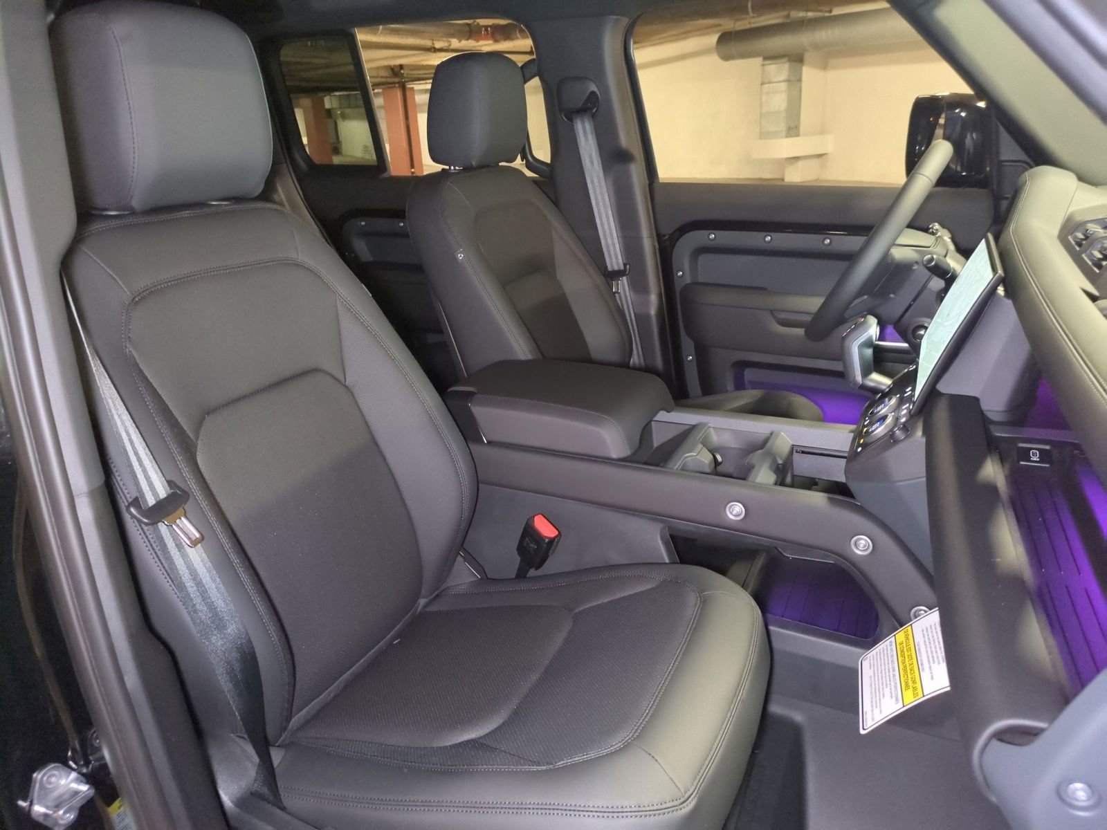 New 2026 Land Rover Defender 110 X-Dynamic SE image 30