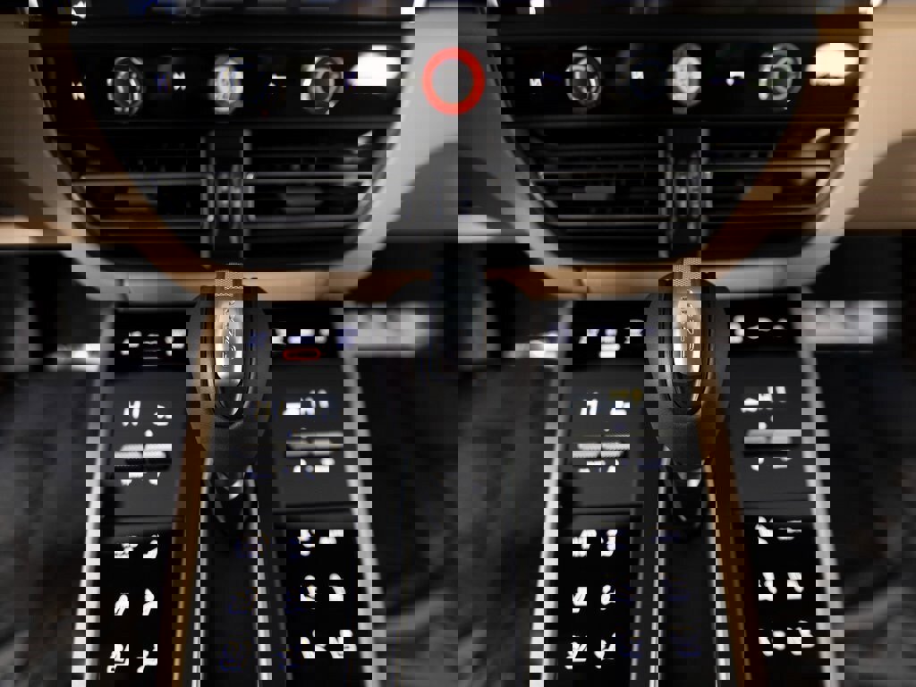 New 2026 Porsche Macan image 24