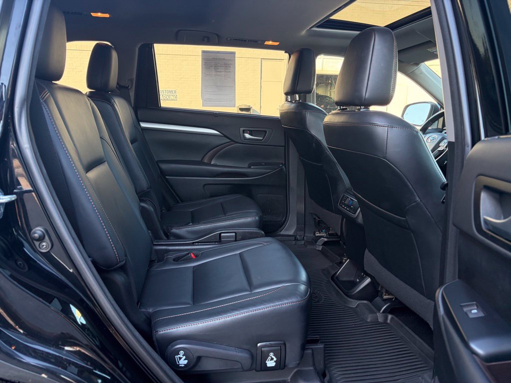Used 2018 Toyota Highlander XLE w/ Protection Package #3 AWD/4WD image 21