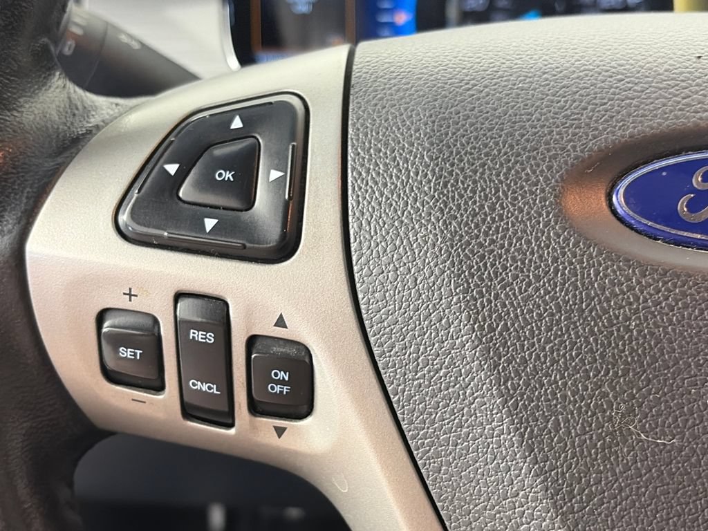 Used 2014 Ford Taurus SEL w/ Equipment Group 201A AWD/4WD image 17