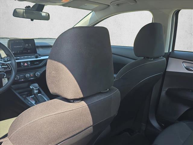Used 2024 Kia Forte LXS FWD image 17