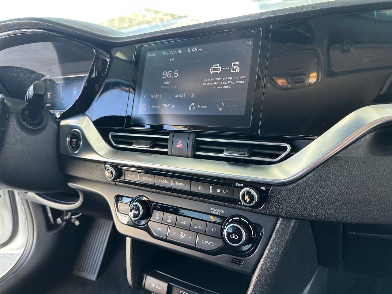Used 2021 Kia Niro EX FWD image 17