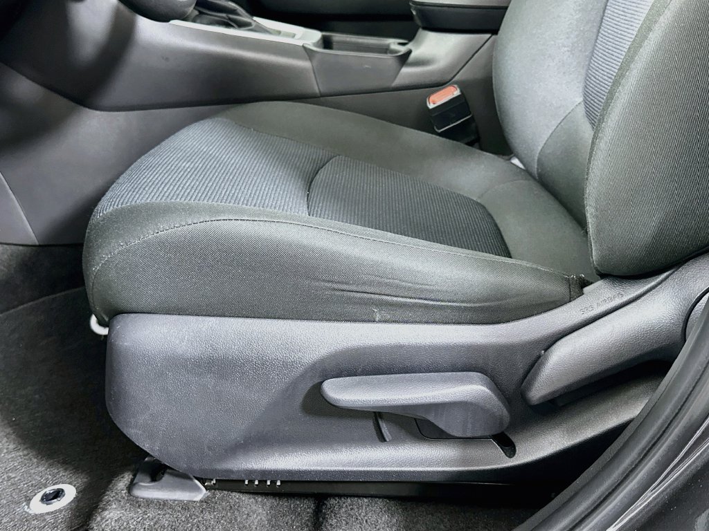Certified 2025 Toyota RAV4 LE FWD image 19