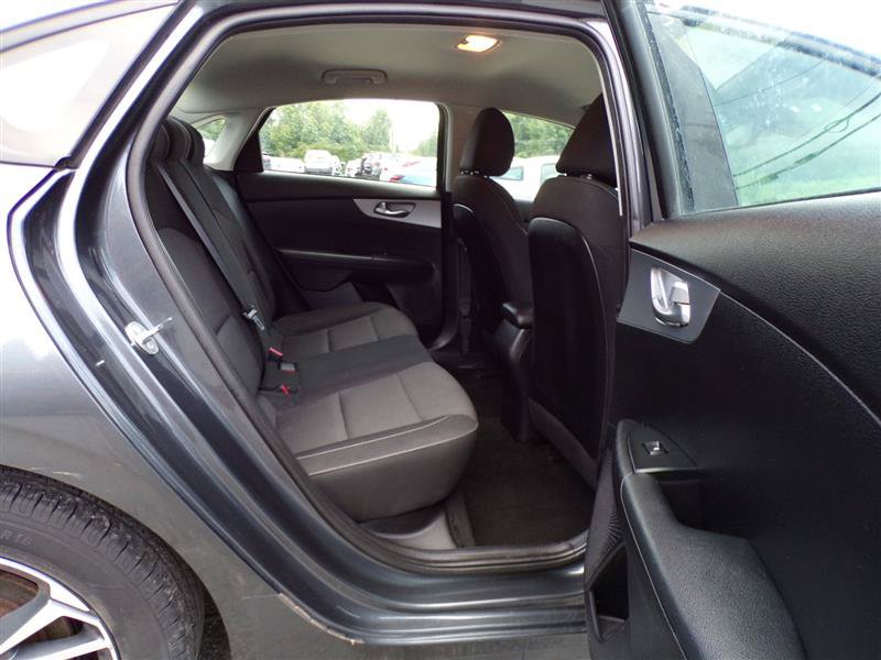 Used 2023 Kia Forte LXS w/ LXS Technology Package FWD image 21
