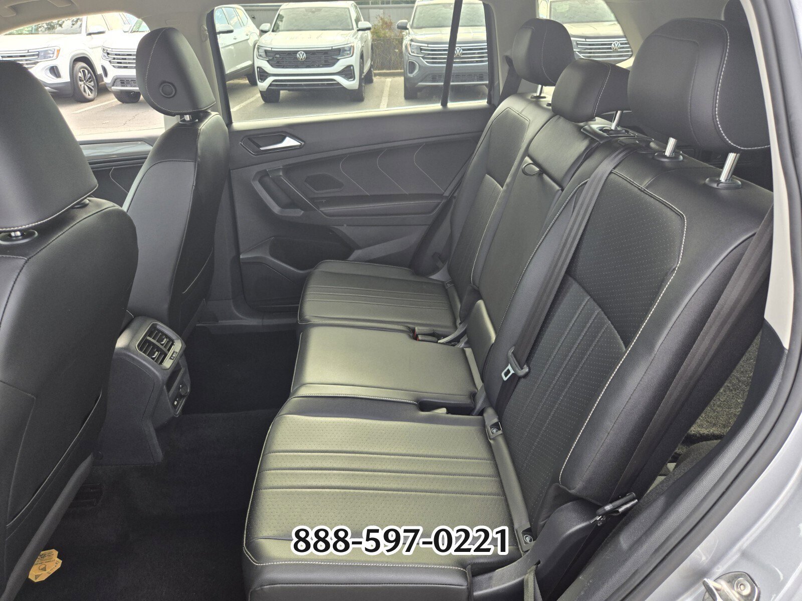 Used 2022 Volkswagen Tiguan SE image 10