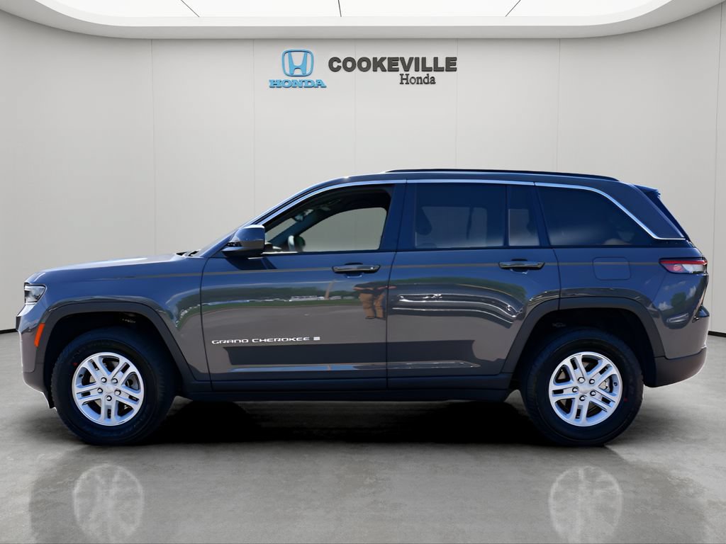 Used 2024 Jeep Grand Cherokee Laredo AWD/4WD image 10
