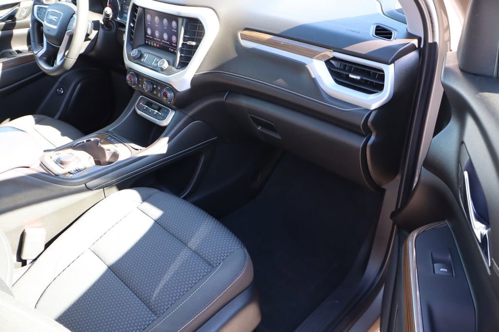 Used 2023 GMC Acadia SLE w/ Driver Convenience Package image 52