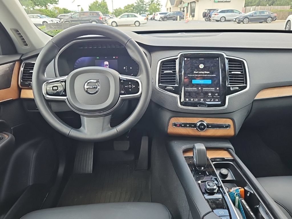 Used 2023 Volvo XC90 B6 Plus w/ Protection Package Premier AWD/4WD image 2