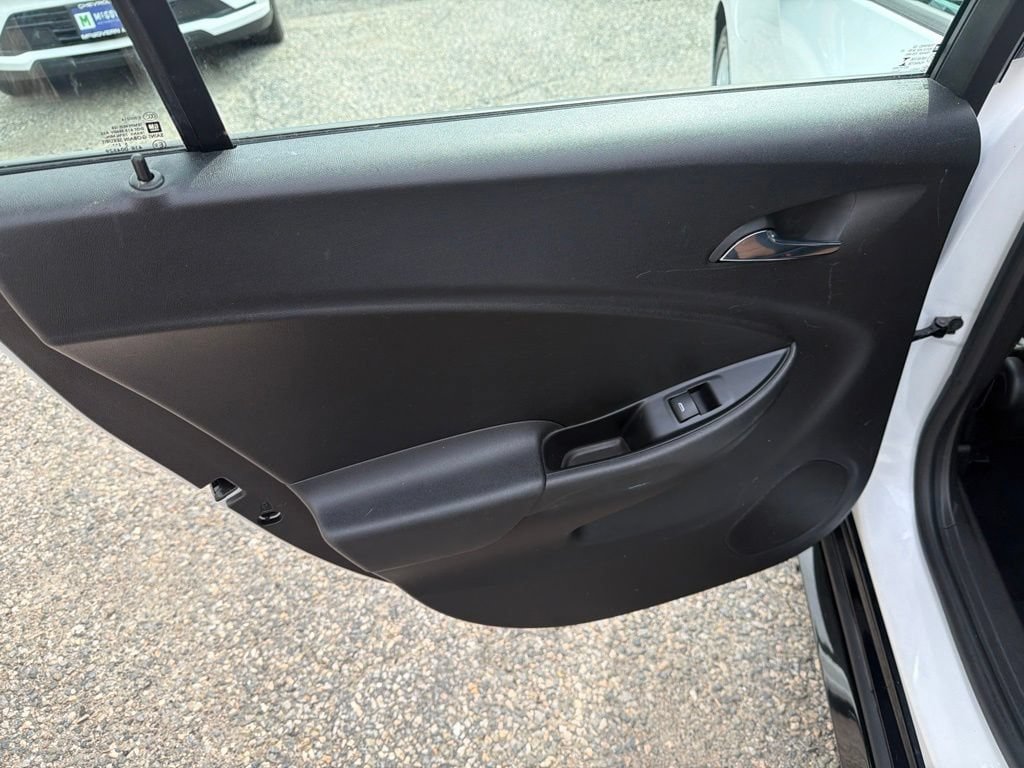 Used 2016 Chevrolet Volt Premier w/ Driver Confidence Package FWD image 16