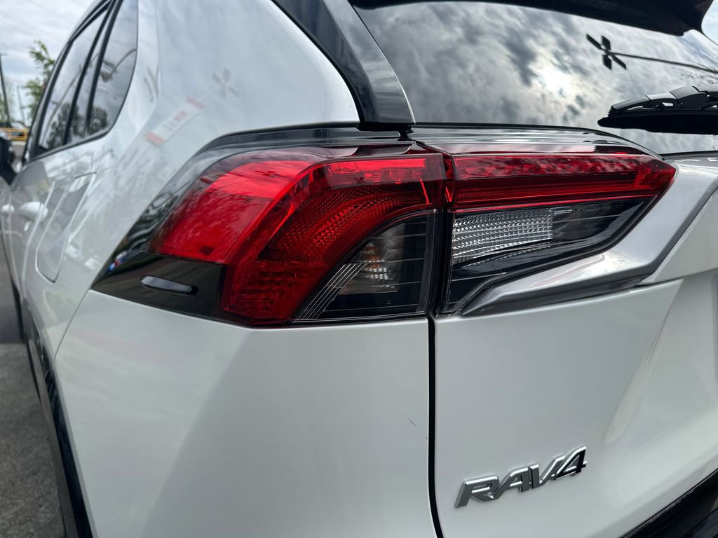 Certified 2022 Toyota RAV4 XSE w/ XSE Grade Weather Package AWD/4WD image 10