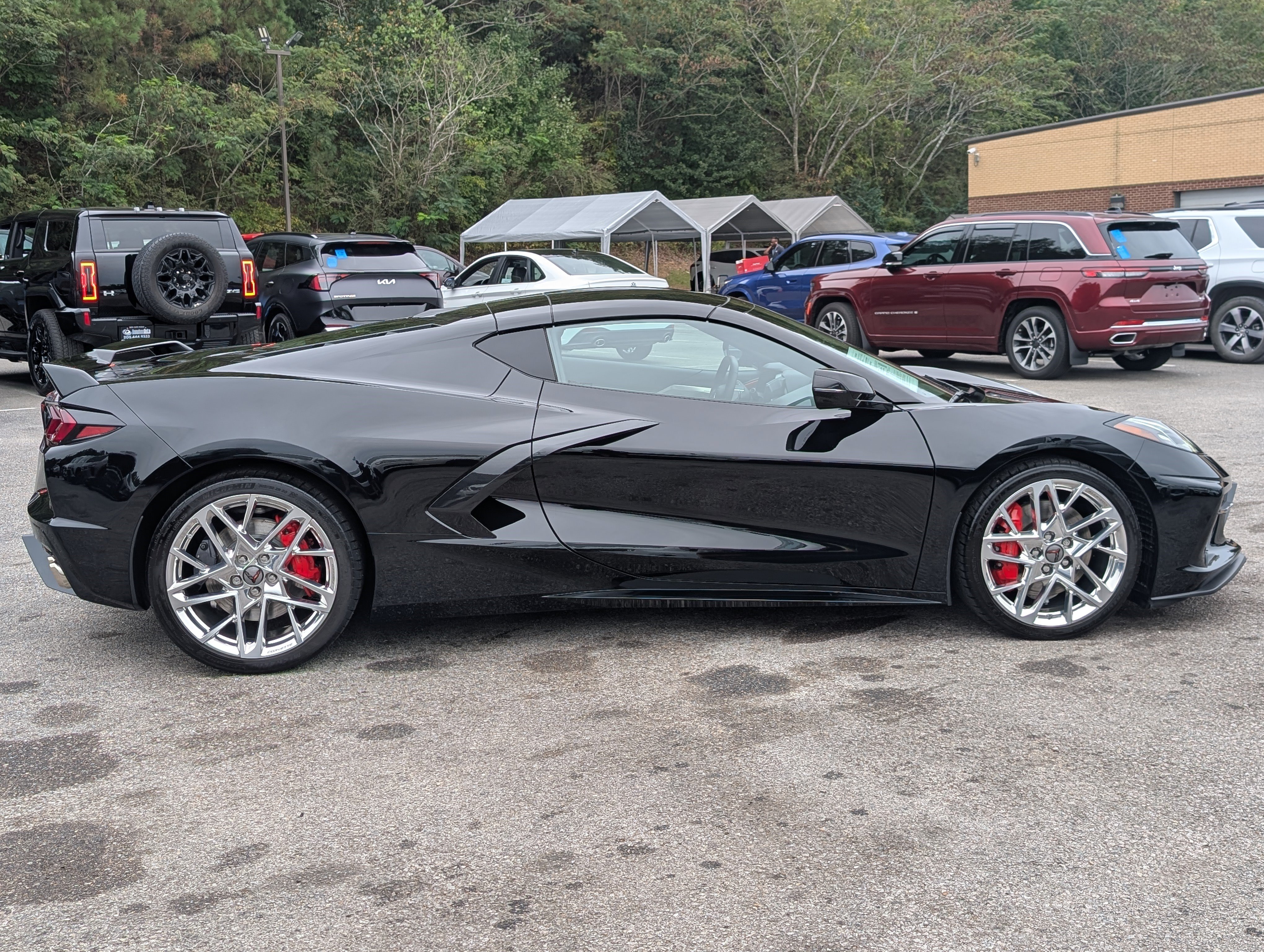 Used 2024 Chevrolet Corvette Stingray Preferred Cpe w/ Z51 Performance Package RWD image 10