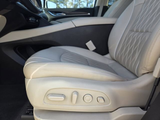 Used 2023 Buick Enclave Avenir w/ Avenir Technology Package image 15