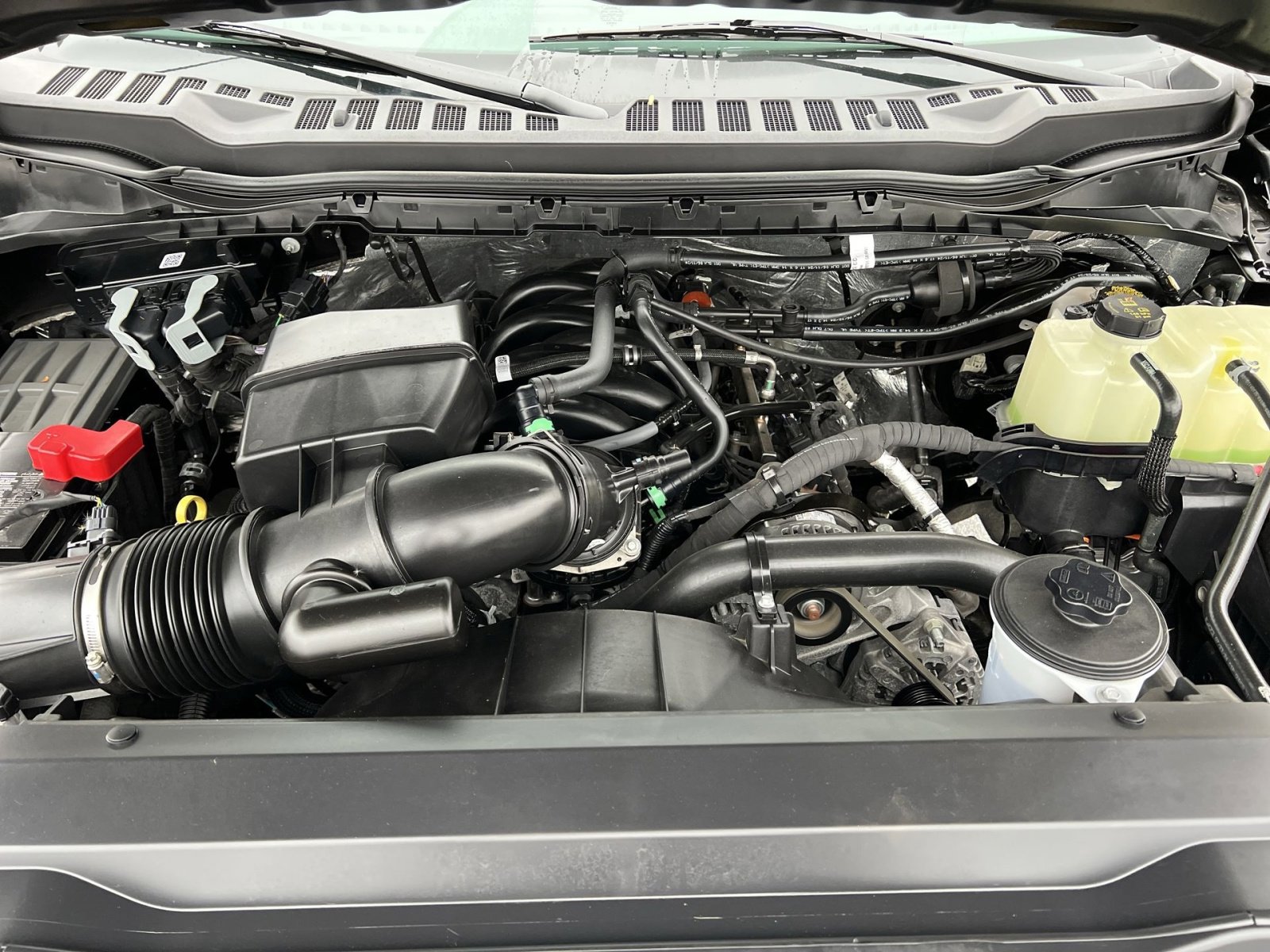 Used 2024 Ford F350 XLT w/ FX4 Off-Road Package image 26