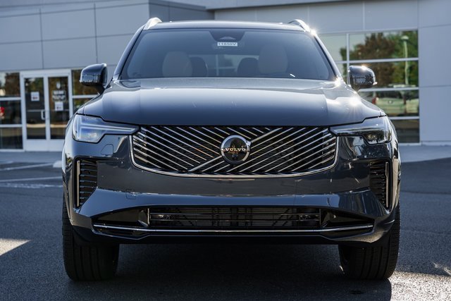 New 2026 Volvo XC90 B6 Plus w/ Protection Package Premier image 2