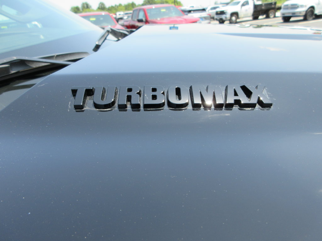 New 2026 Chevrolet Silverado 1500 Custom w/ Turbomax Blackout Package AWD/4WD image 10