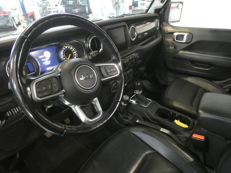 Used 2022 Jeep Wrangler Unlimited Sahara image 8