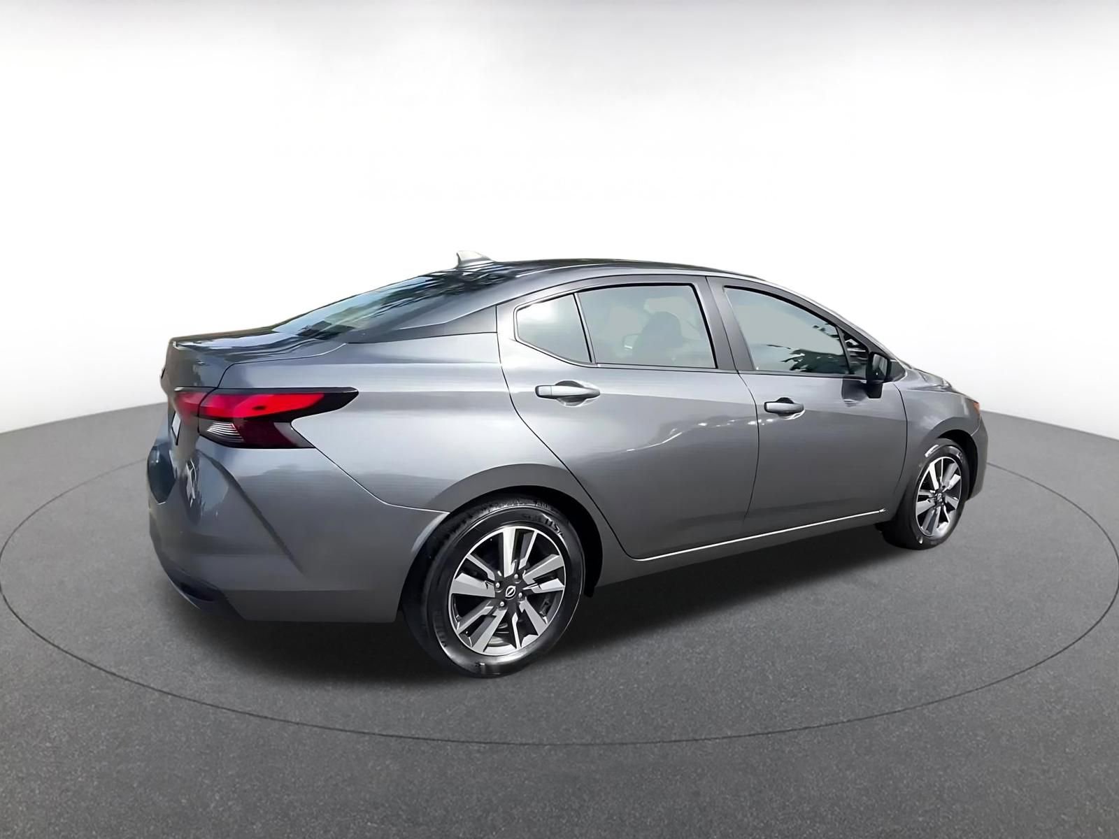 Used 2025 Nissan Versa SV image 15