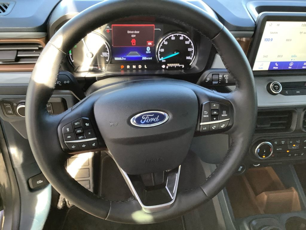 Used 2023 Ford Maverick Lariat w/ Lariat Luxury Package image 9