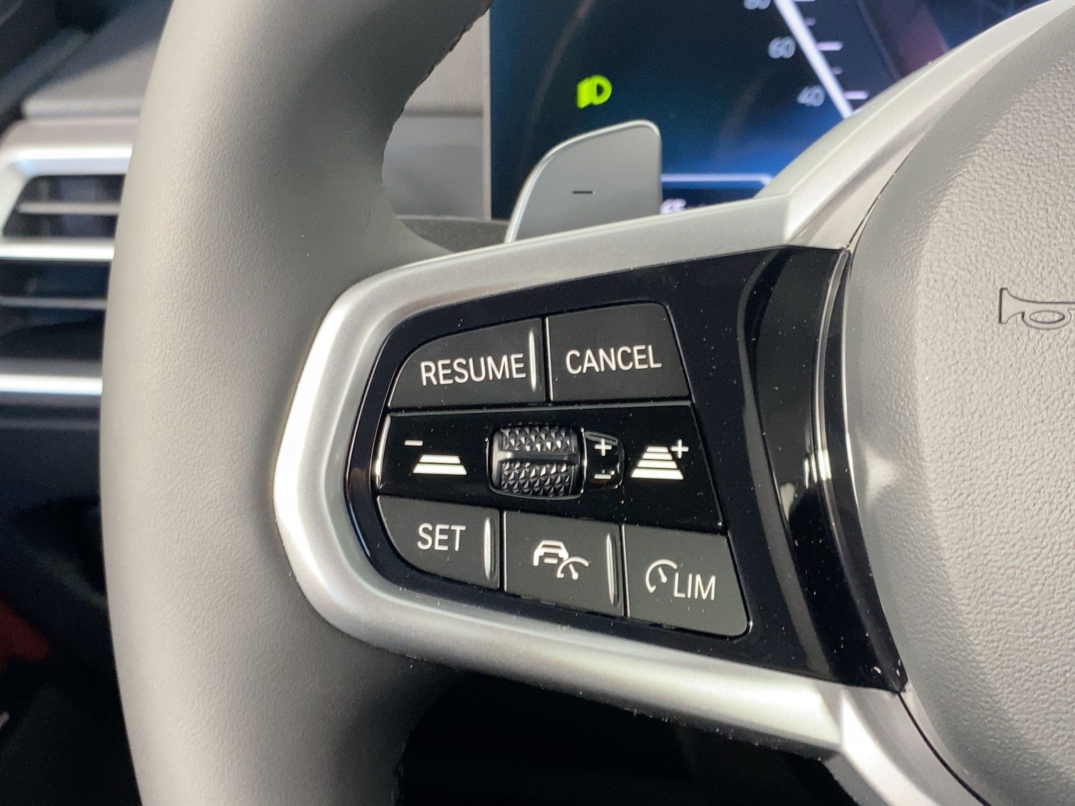 Used 2026 BMW 330i Sedan w/ M Sport Package image 14