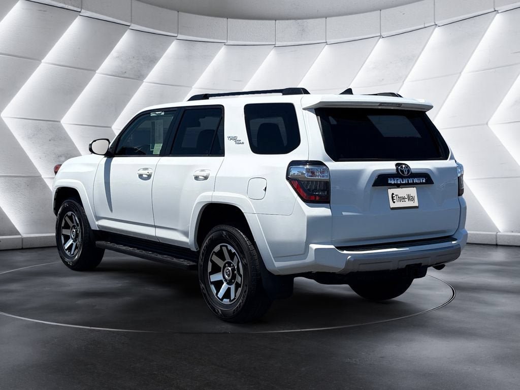 Used 2023 Toyota 4Runner TRD Off-Road Premium AWD/4WD image 3