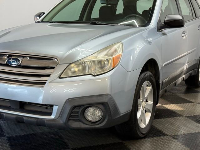 Used 2014 Subaru Outback 2.5i image 6