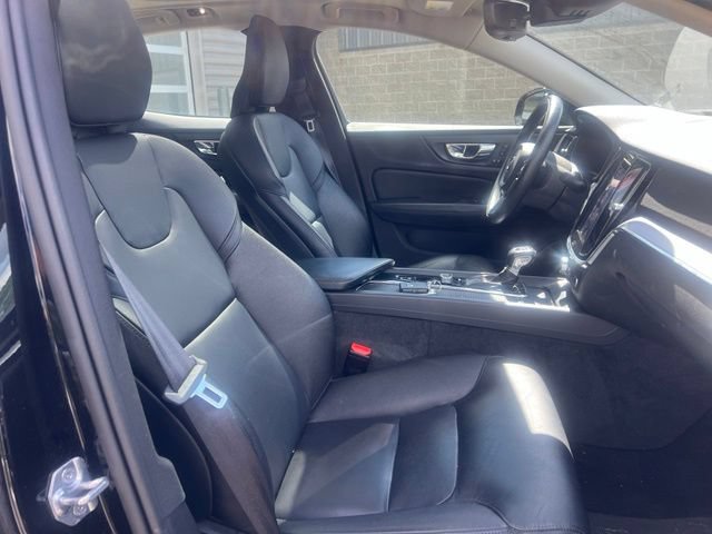 Used 2020 Volvo S60 T5 Momentum w/ Protection Package Premier FWD image 11