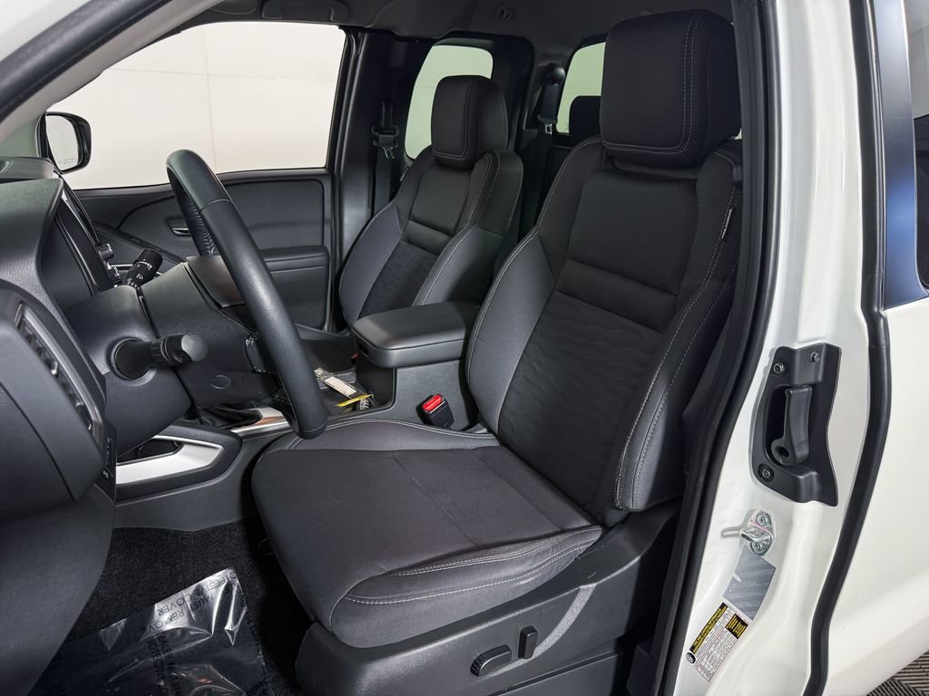Certified 2024 Nissan Frontier SV w/ SV Convenience Package image 17