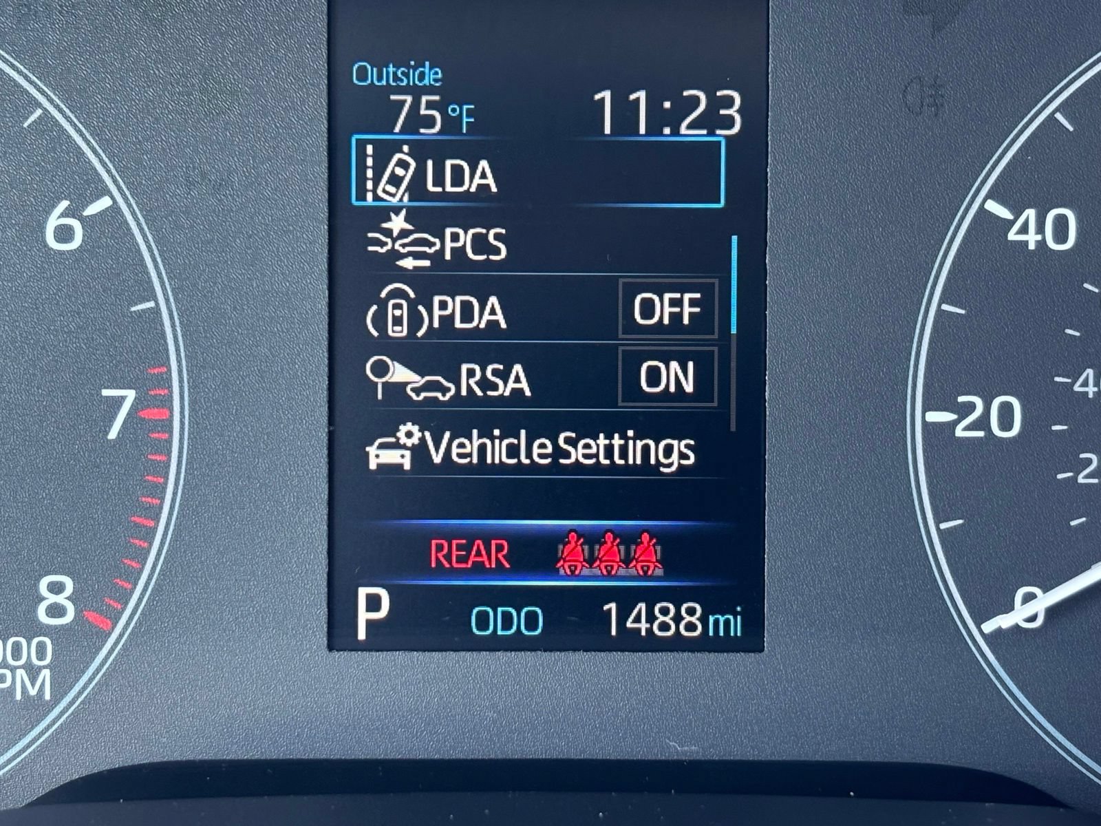 Used 2025 Toyota Corolla LE FWD image 23