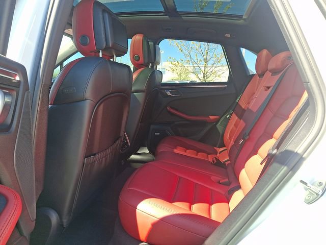 Used 2020 Porsche Macan GTS AWD/4WD image 10