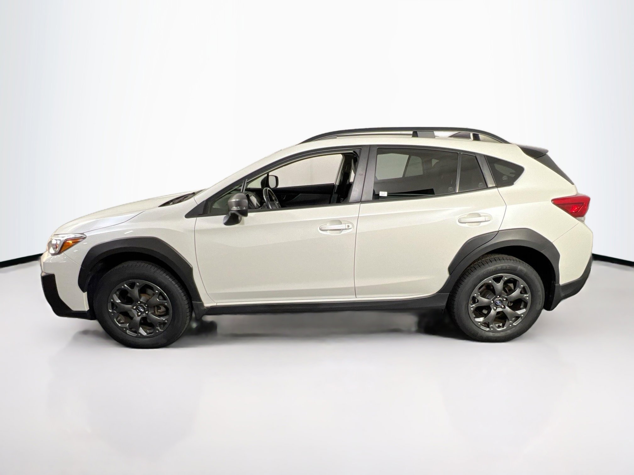 Used 2022 Subaru Crosstrek 2.5i Sport w/ Moonroof Package image 8